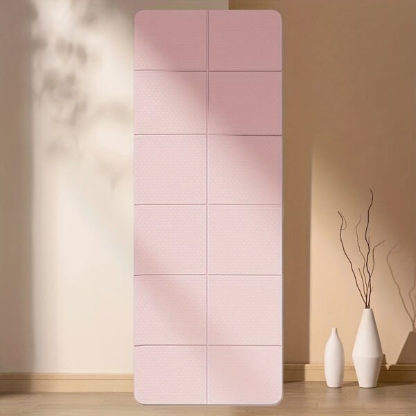 3ade5ea626dfdb10c6fa17f3a9d3f37b.jpg 1pc 4mm Thickness, Portable Folding Non-Slip Yoga Mat, Foldable Lightweight Fitness Mat, For Gym, Pilates, And Fitness, 183x61cm/6.0x2.0ft